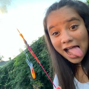 Meet your Posher, Raquel